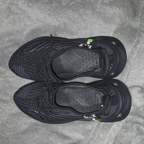 Shoes - Picture 6 of 6